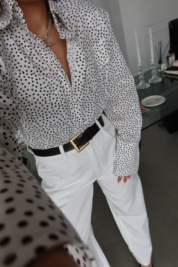 Puantiyeli Omuzu Vatkalı Gömlek