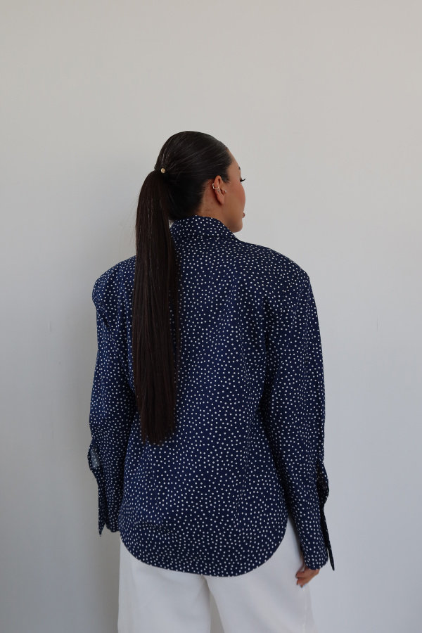 Puantiyeli Omuzu Vatkalı Gömlek