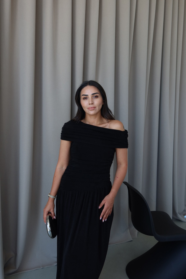 Bel Büzgülü Parça Detaylı Elbise