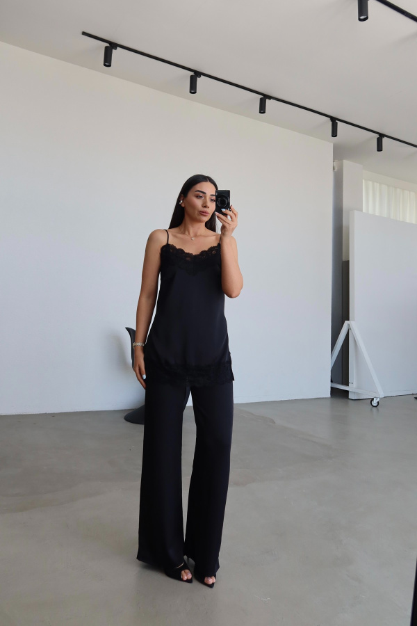İp Askılı Dantelli Saten Bluz Pantolon Takım
