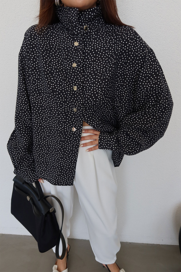 Dik Yaka Puantiyeli Gömlek