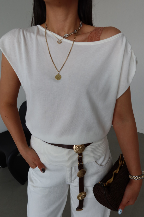 Kolsuz Dökümlü Triko Bluz