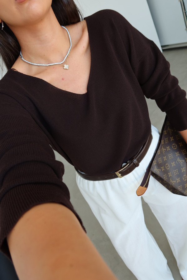 V Yaka Dökümlü Triko