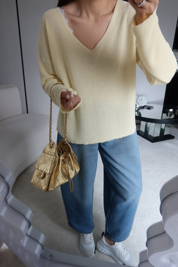 V Yaka Dökümlü Triko