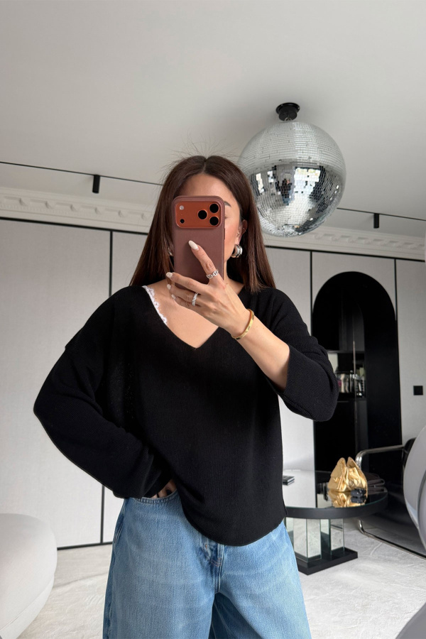 V Yaka Dökümlü Triko