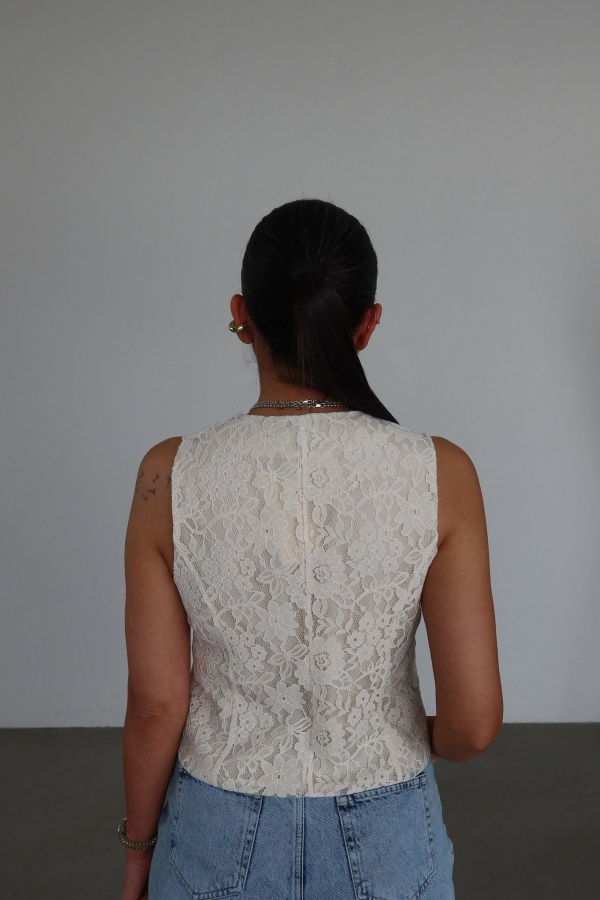 Güpür İşlemeli Gold Düğmeli Yelek