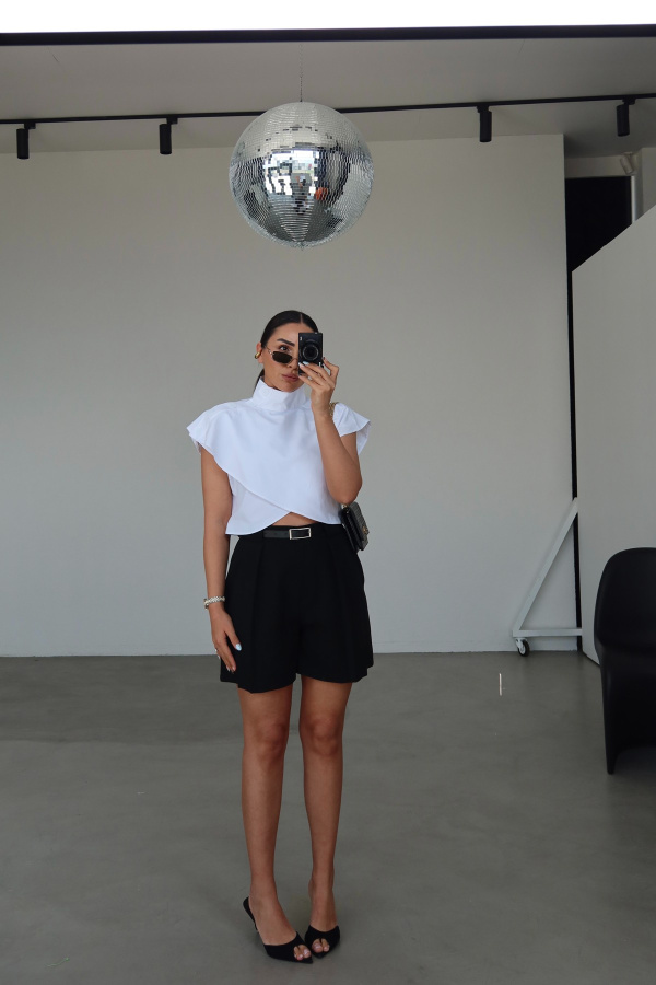 Kemerli Basic Kumaş Şort