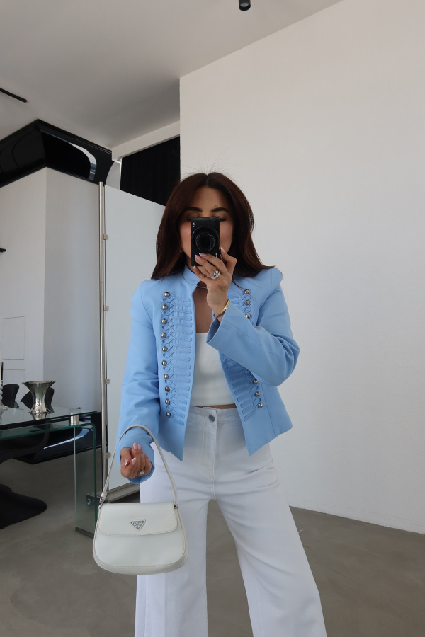 Nakış ve Düğme Detaylı Ceket