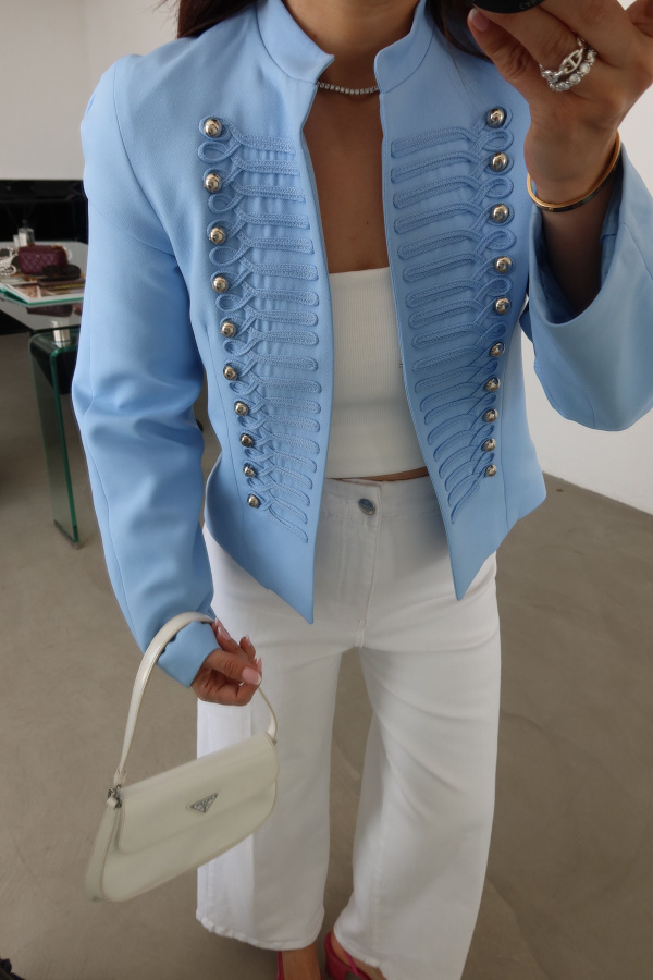 Nakış ve Düğme Detaylı Ceket