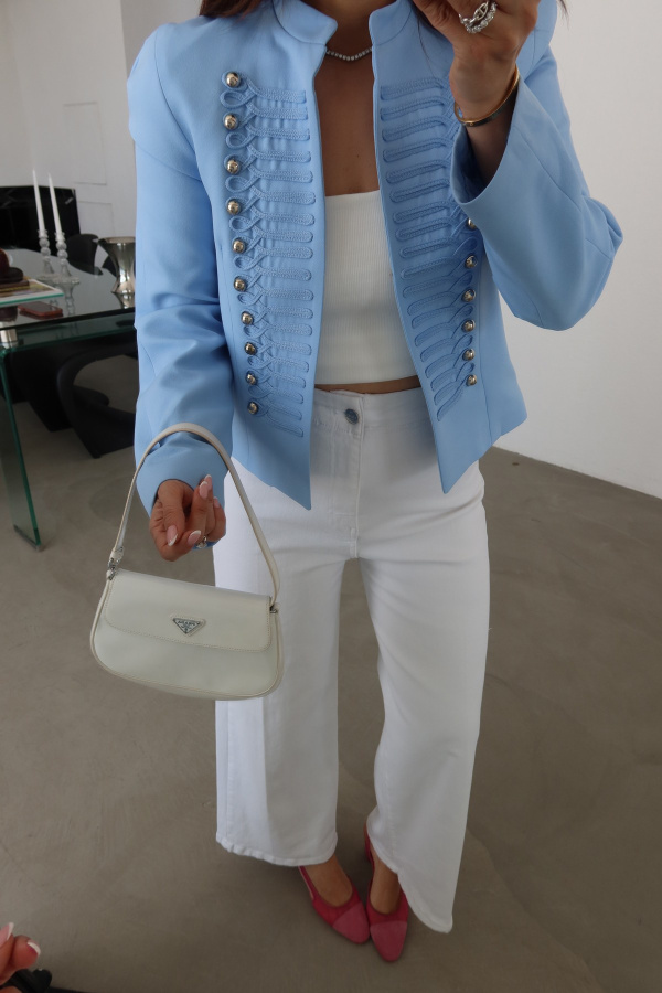 Nakış ve Düğme Detaylı Ceket