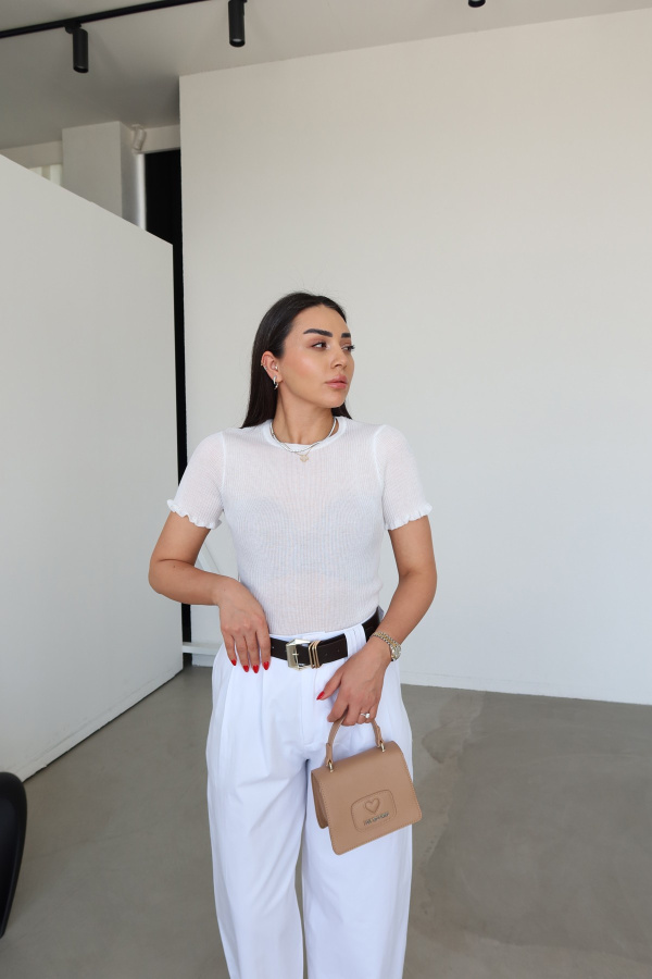 Kolu ve Etek Fırfırlı Triko Bluz