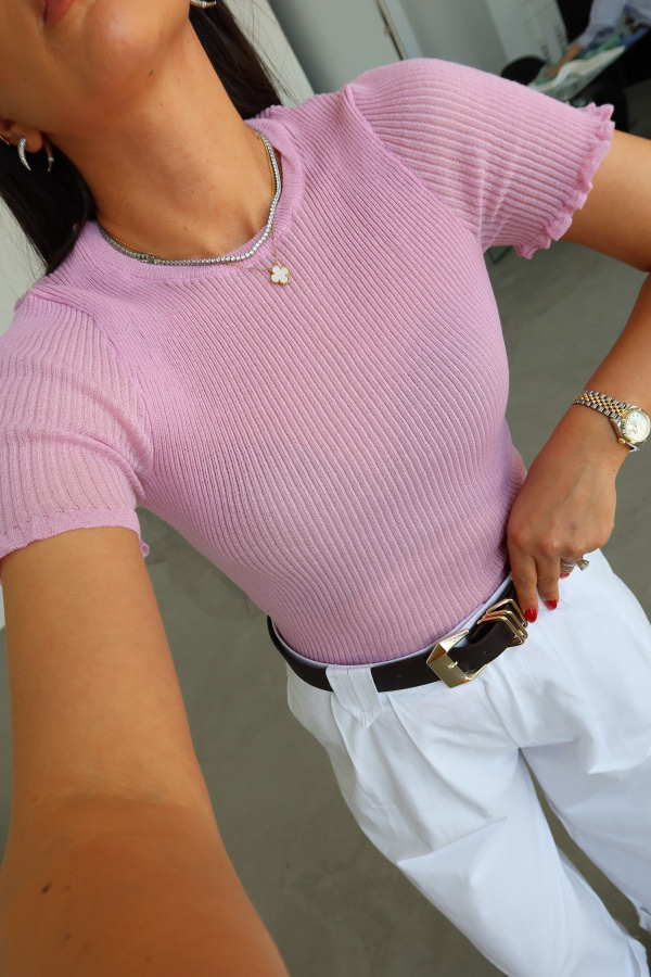 Kolu ve Etek Fırfırlı Triko Bluz