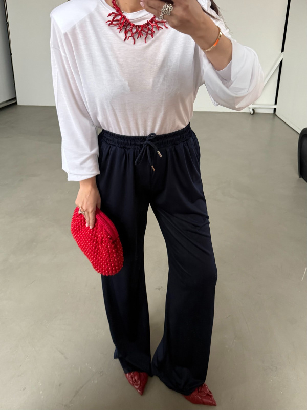 Beli Lastikli Paçası Yırtmaçlı Pantolon