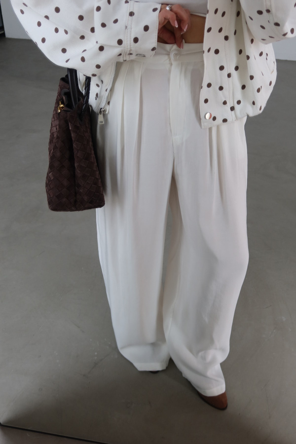 Üç Pileli Geniş Kalıp Pantolon