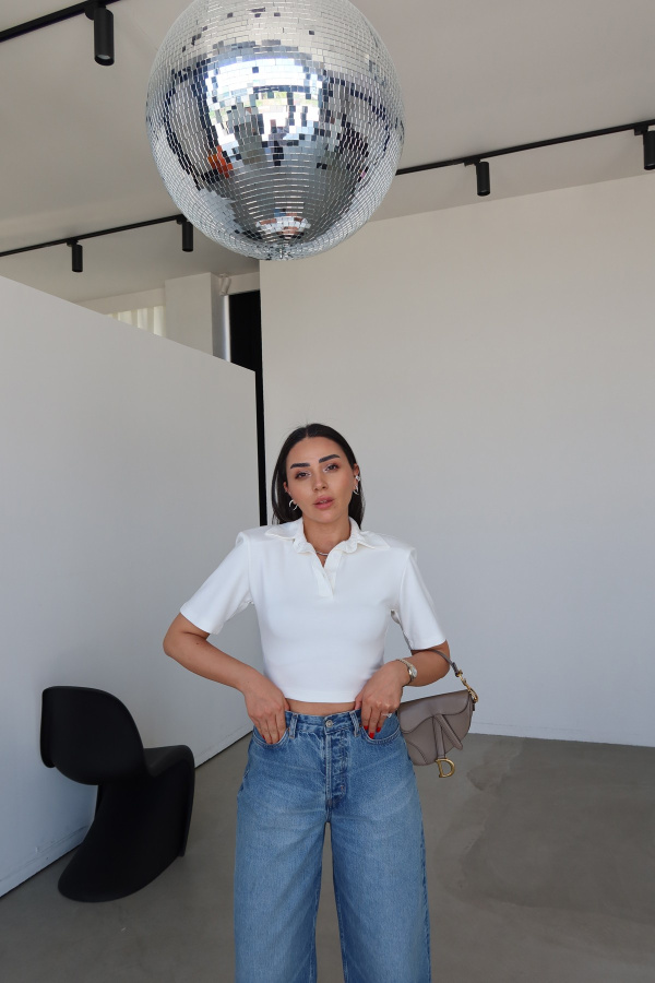 Polo Yaka Omuzu Vatkalı Tişört