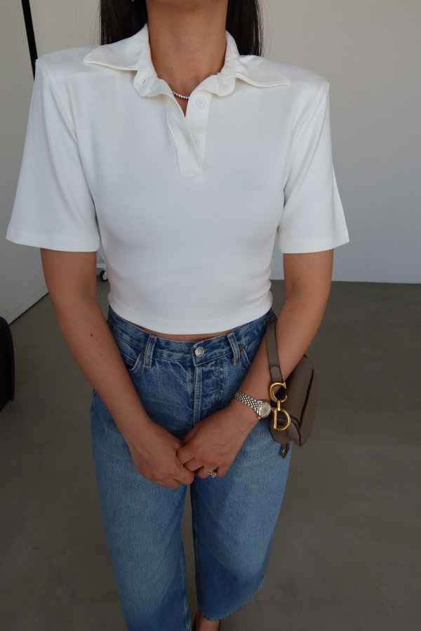 Polo Yaka Omuzu Vatkalı Tişört