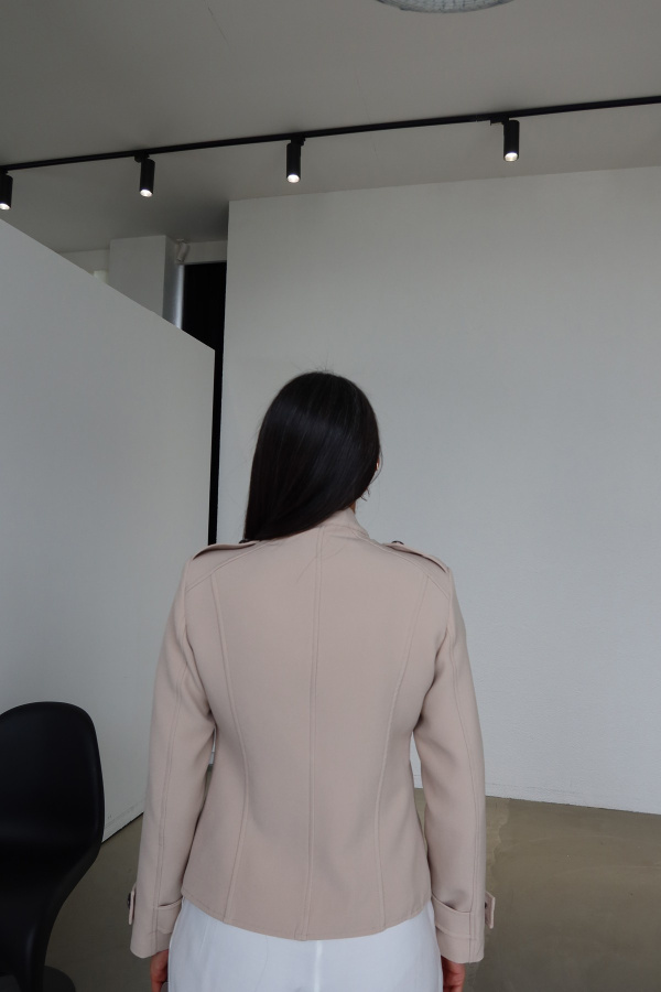 Apoletli Düğme Detaylı Ceket
