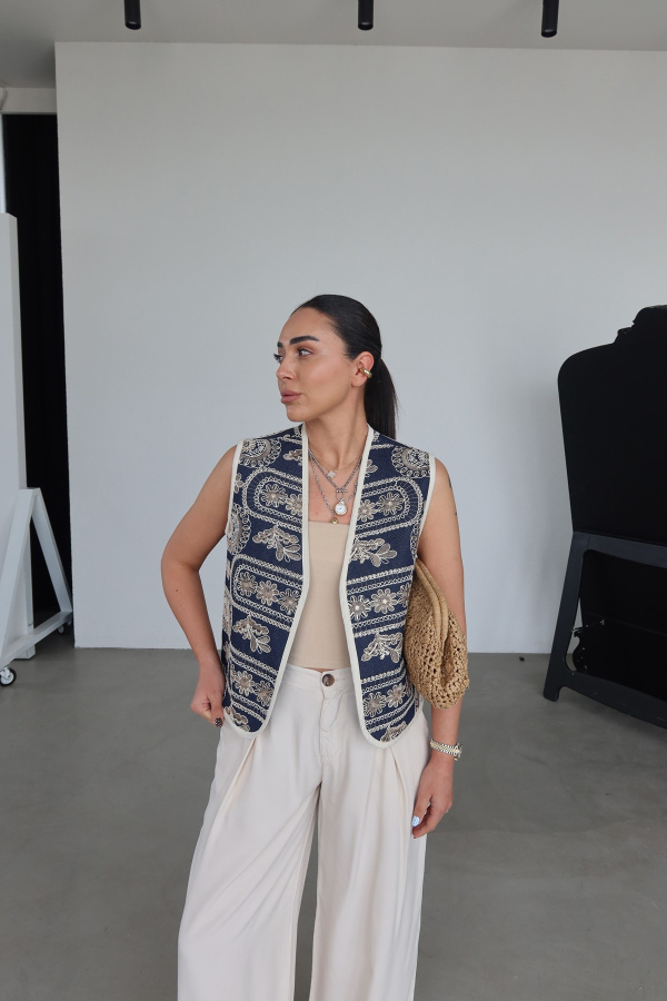 Nakış İşlemeli Biyeli Yelek