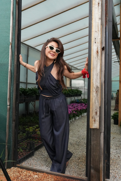 Sırtı Gipeli Bağlamalı Denim Bluz Pantolon Takım