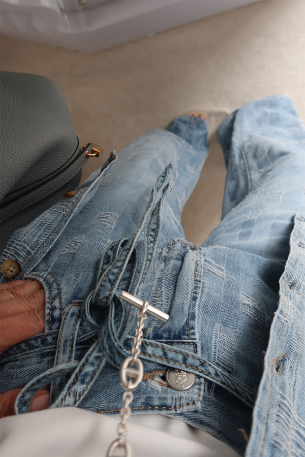 Dikiş Detaylı Bağcıklı Jean