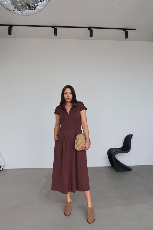 Polo Yaka Beli Dikiş Detaylı Elbise