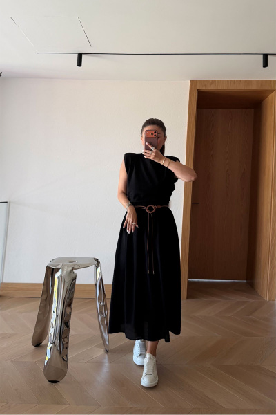 Yandan Fermuarlı Omuzu Vatkalı Elbise