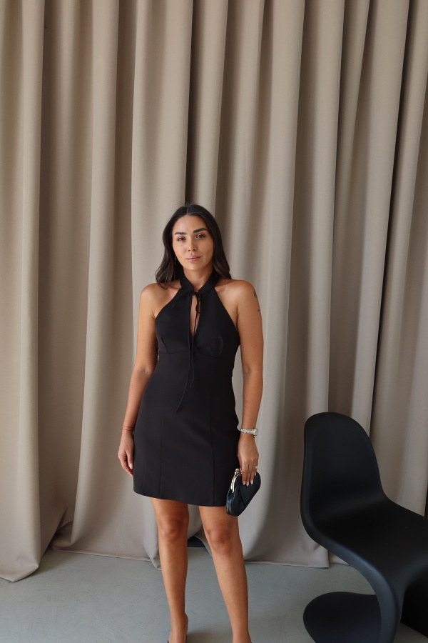 Halter Yaka Dikişli Elbise
