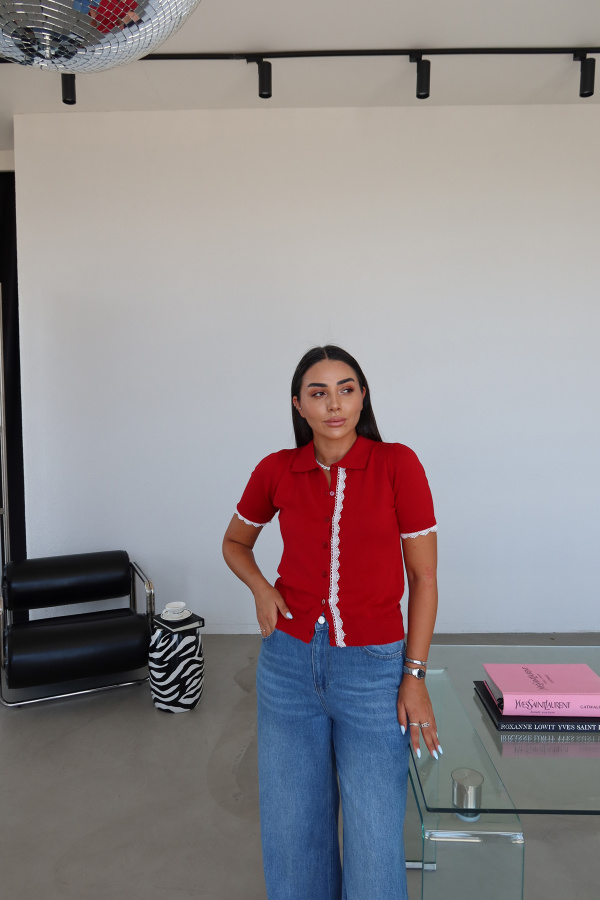 Polo Yaka Güpür Detaylı Hırka