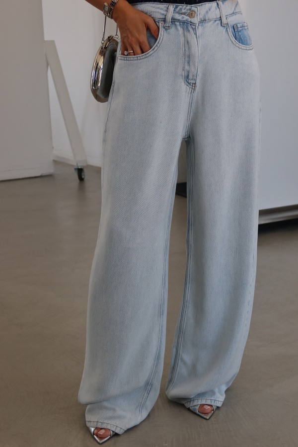 Yumuşak Dokulu Basic Jean